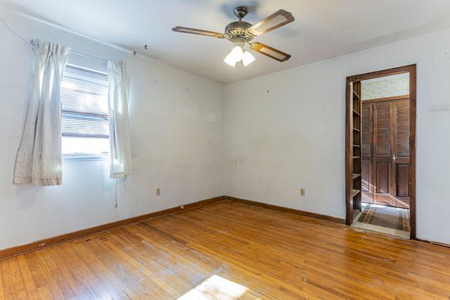 610 N Joyce Street, Lacy Lakeview, TX 76705