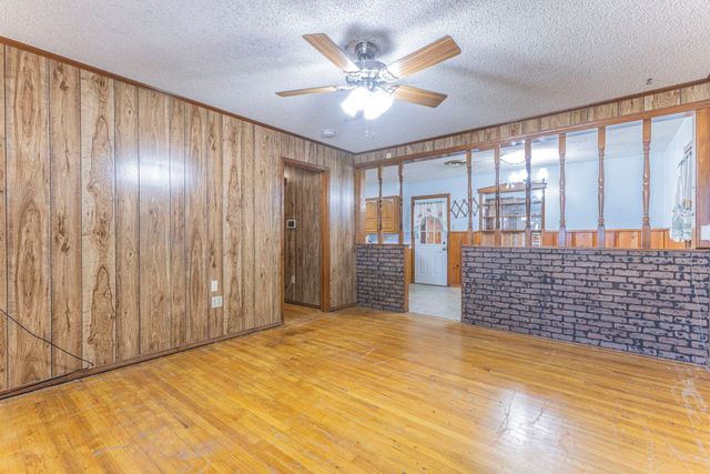 610 N Joyce Street, Lacy Lakeview, TX 76705