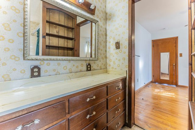 610 N Joyce Street, Lacy Lakeview, TX 76705