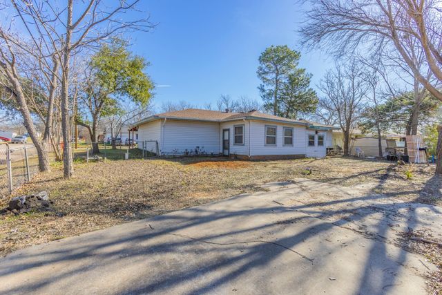610 N Joyce Street, Lacy Lakeview, TX 76705