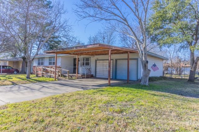 610 N Joyce Street, Lacy Lakeview, TX 76705