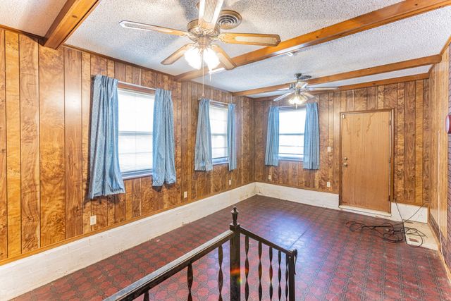 610 N Joyce Street, Lacy Lakeview, TX 76705