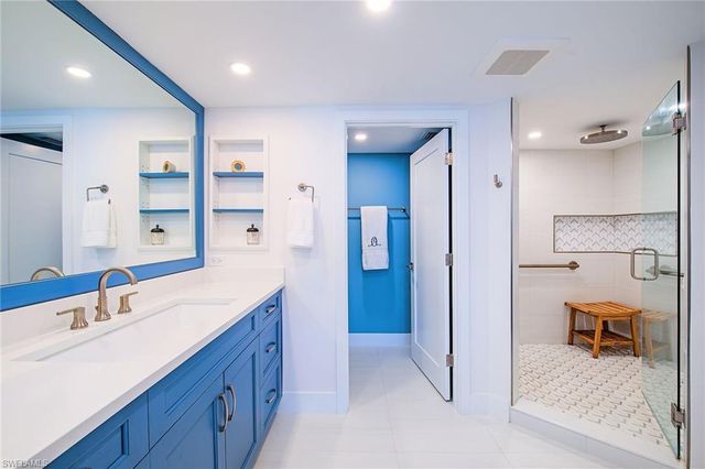 4001 Gulf Shore BLVD N 1100, Naples, FL 34103