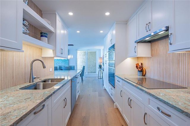 4001 Gulf Shore BLVD N 1100, Naples, FL 34103