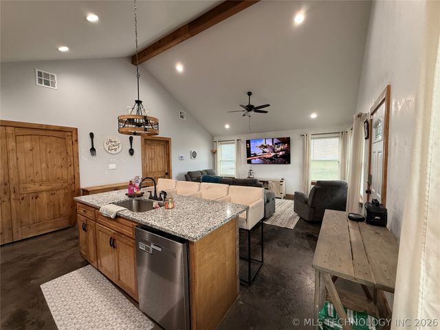 11817 Sandy Acres, Kingston, OK 73439