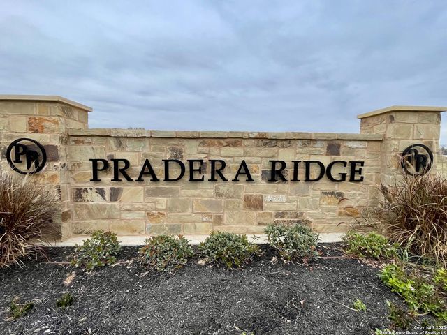128 Pradera Ridge, Floresville, TX 78114