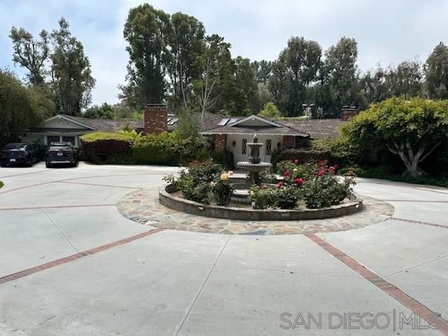 17 Eastfield Dr, Rolling Hills, CA 90274