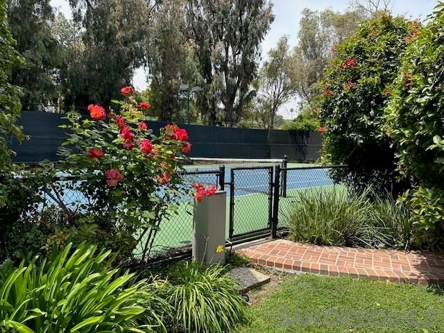 17 Eastfield Dr, Rolling Hills, CA 90274