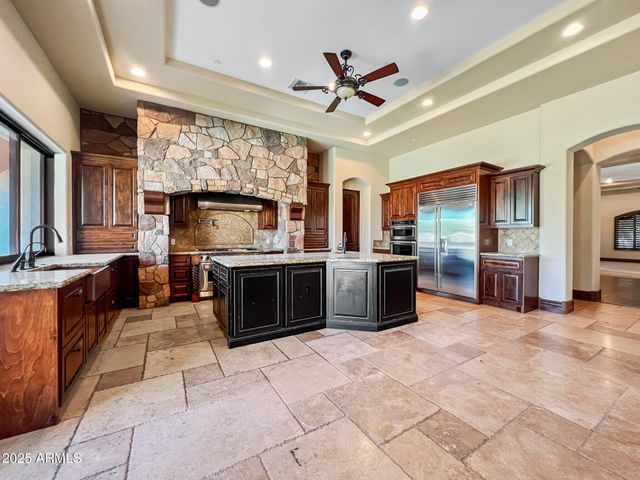 5615 N INVERGORDON Road, Paradise Valley, AZ 85253