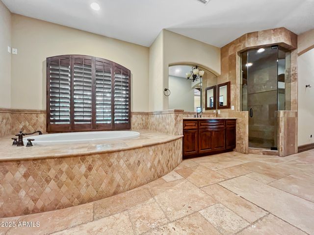 5615 N INVERGORDON Road, Paradise Valley, AZ 85253