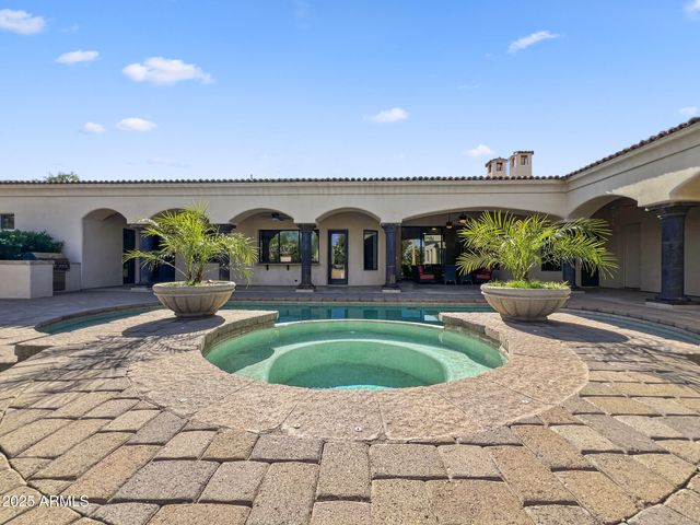 5615 N INVERGORDON Road, Paradise Valley, AZ 85253