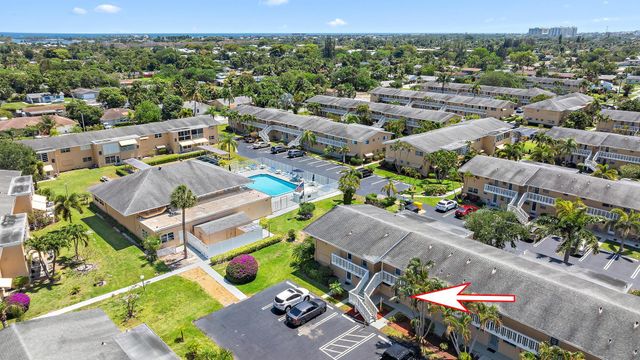 2164 NE 1st Way 102, Boynton Beach, FL 33435