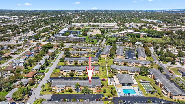 2164 NE 1st Way 102, Boynton Beach, FL 33435