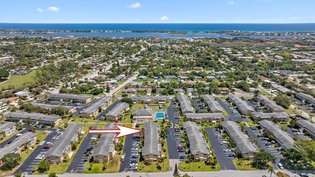 2164 NE 1st Way 102, Boynton Beach, FL 33435