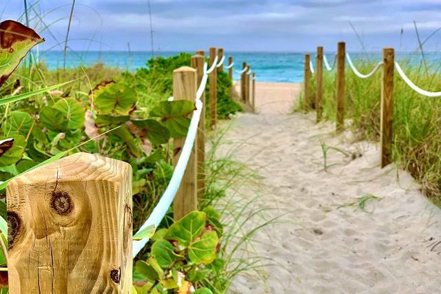 2164 NE 1st Way 102, Boynton Beach, FL 33435