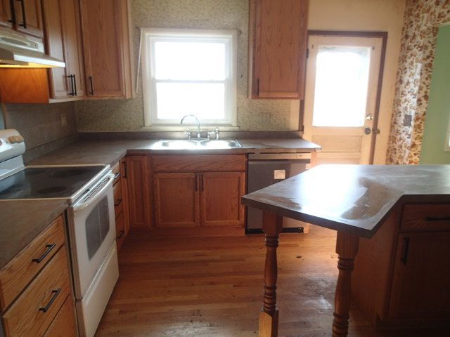 413 LACY Avenue, Streamwood, IL 60107