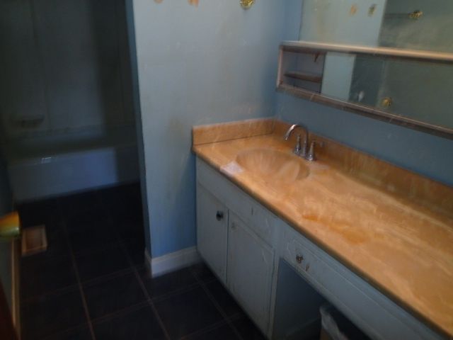 413 LACY Avenue, Streamwood, IL 60107