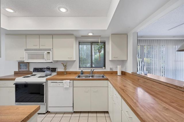 6650 SCHOONER BAY CIRCLE 6650, Sarasota, FL 34231