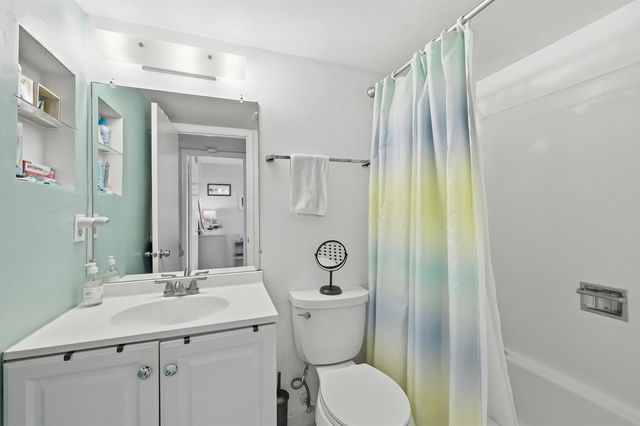 18081 SE Country Club Drive 6-60, Jupiter, FL 33469