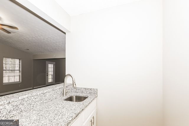 6961 Apache Lane, Riverdale, GA 30274