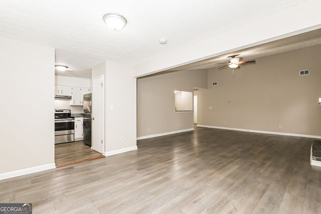 6961 Apache Lane, Riverdale, GA 30274