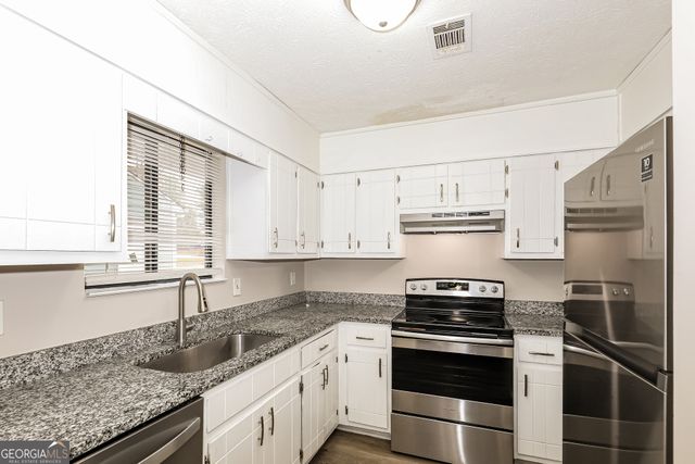 6961 Apache Lane, Riverdale, GA 30274