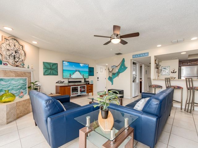 2406 GULF BOULEVARD 204, Indian Rocks Beach, FL 33785