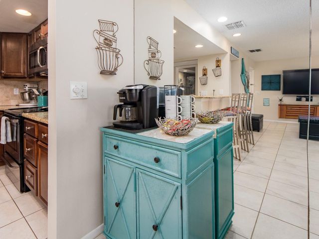 2406 GULF BOULEVARD 204, Indian Rocks Beach, FL 33785