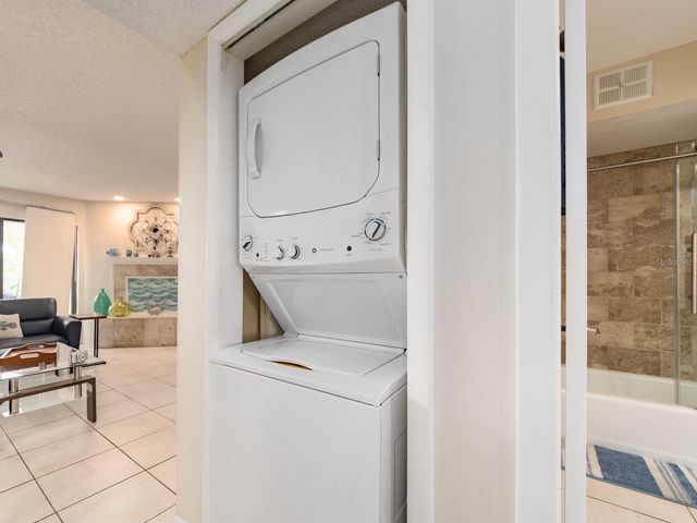 2406 GULF BOULEVARD 204, Indian Rocks Beach, FL 33785