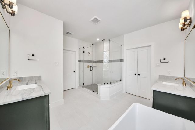 1422 Caywood Lane A, Houston, TX 77055