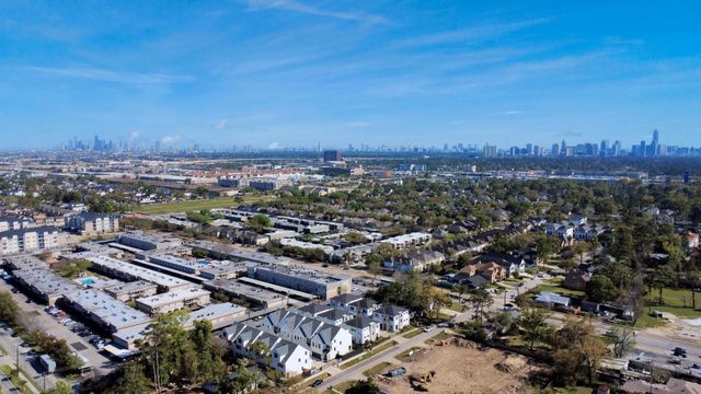 1422 Caywood Lane A, Houston, TX 77055