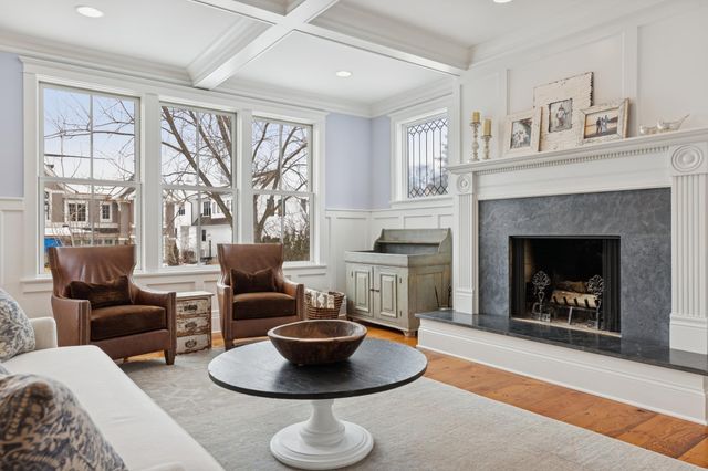 20575 Summerville Road, Deephaven, MN 55331