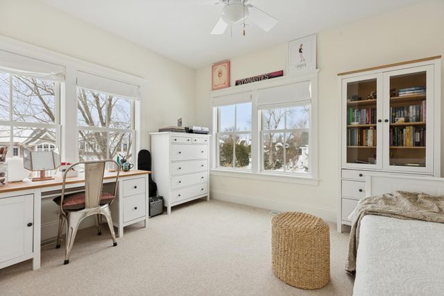 20575 Summerville Road, Deephaven, MN 55331