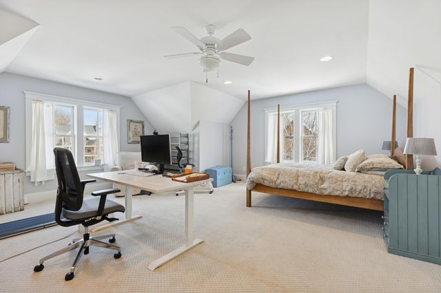 20575 Summerville Road, Deephaven, MN 55331