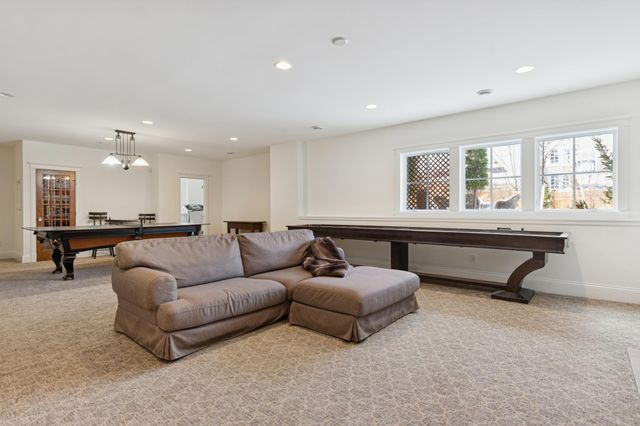 20575 Summerville Road, Deephaven, MN 55331