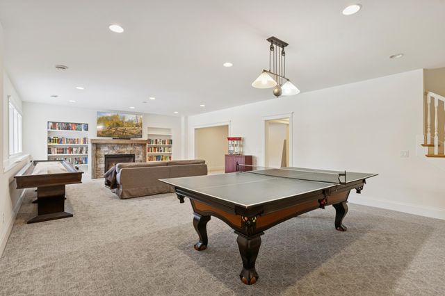 20575 Summerville Road, Deephaven, MN 55331