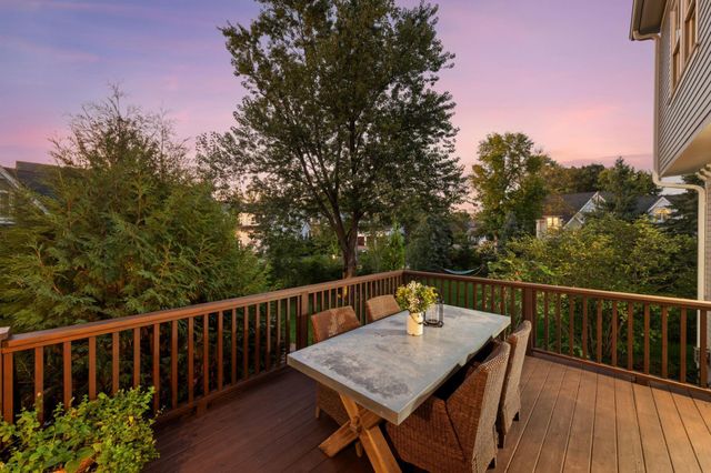 20575 Summerville Road, Deephaven, MN 55331