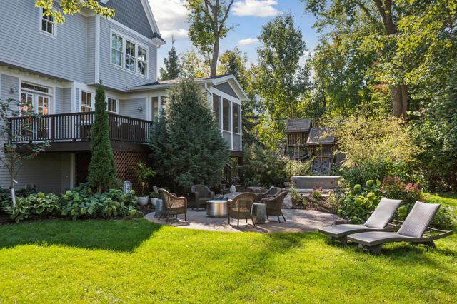 20575 Summerville Road, Deephaven, MN 55331