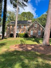5160 Shadow Path Lane SW, Lilburn, GA 30047
