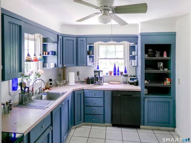20 Lone Oak Avenue, Waterbury, CT 06710