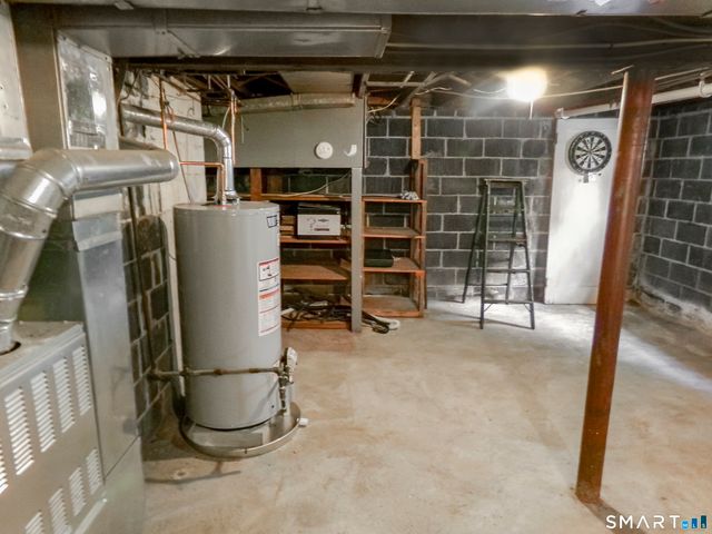 20 Lone Oak Avenue, Waterbury, CT 06710