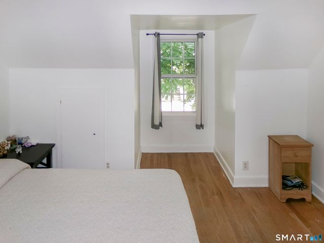 20 Lone Oak Avenue, Waterbury, CT 06710