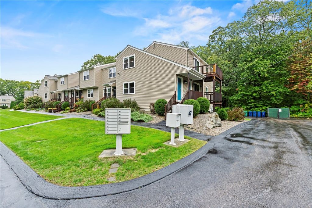 351 New London Avenue 408, Warwick, RI 02886