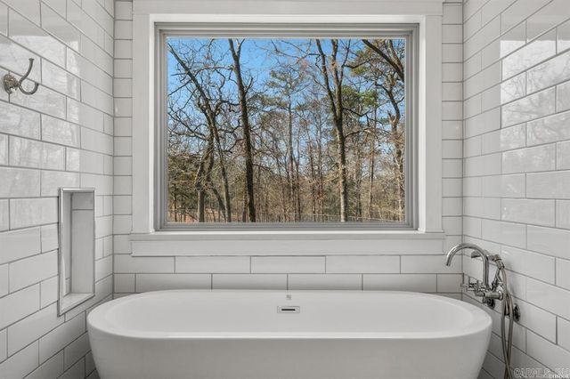 105 Rolling Acres Court, Pearcy, AR 71964