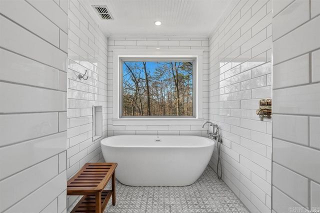 105 Rolling Acres Court, Pearcy, AR 71964