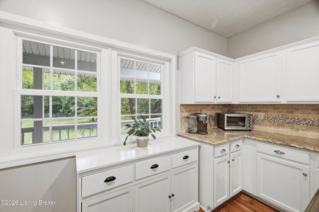 14417 Spring Dr, Prospect, KY 40059