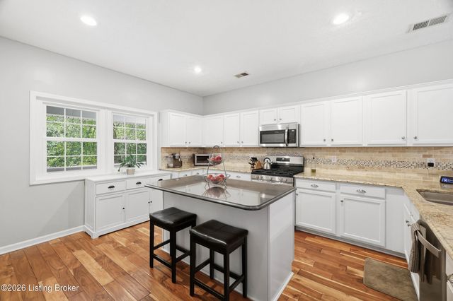 14417 Spring Dr, Prospect, KY 40059