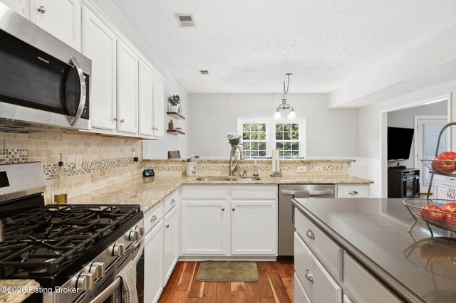 14417 Spring Dr, Prospect, KY 40059