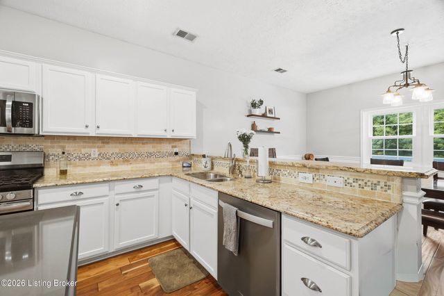 14417 Spring Dr, Prospect, KY 40059