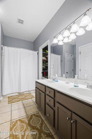 14417 Spring Dr, Prospect, KY 40059
